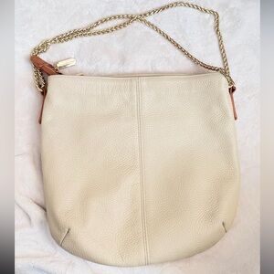 Valentina Made in Italy Cream Leather Shoulder Bag with Gold Chain Strap